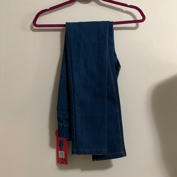 2for $20* Jvini Stretch skinny jeans sizeM on tag looks Sml - Picture 1 of 7